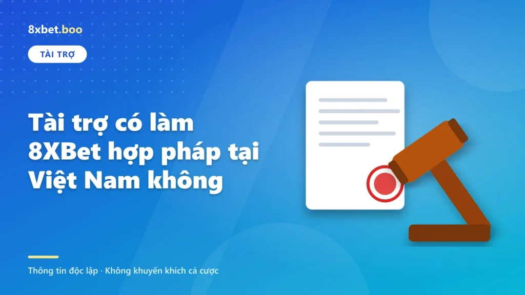 Cuốn Bộ luật Hình sự Việt Nam đặt trên bàn làm việc
